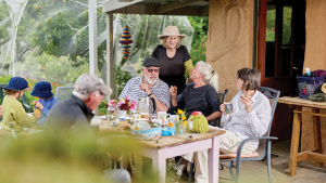 Look East Digital Images 1280 x 720px - Christmas 2025 - Linde C Garden 02 (A1294710)